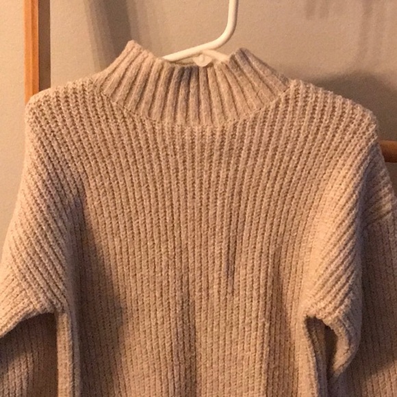 Old Navy turtle neck sweater size 4 toddler. EUC - Picture 3 of 6